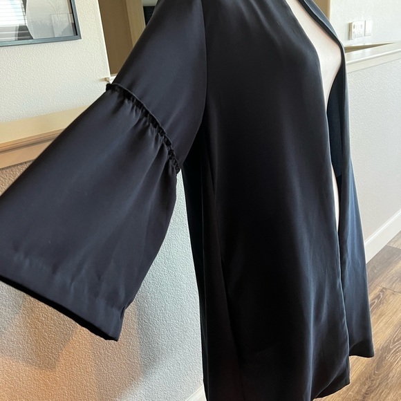 H&M FLOUNCE SLEEVED COAT - SMALL - Picture 6 of 8